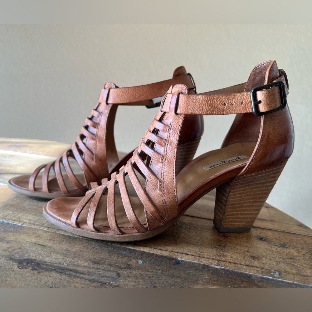 Paul Green leather sandals size 6.5